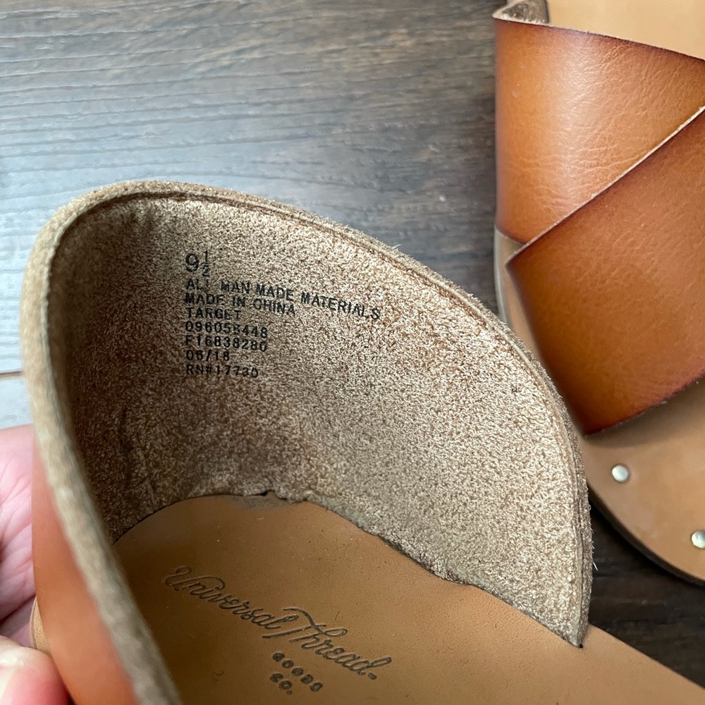 Universal Thread Sandals - Picture 4 of 4